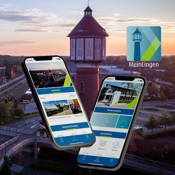 Blick auf den Wasserturm und die Stadt Lingen aus der Vogelperspektive – eingeblendete Smartphones weisen auf die „Mein Lingen“-App zur digitalen Stadtinformation hin.