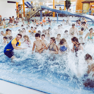 Pool-Party mit dem Zephyrus Discoteam